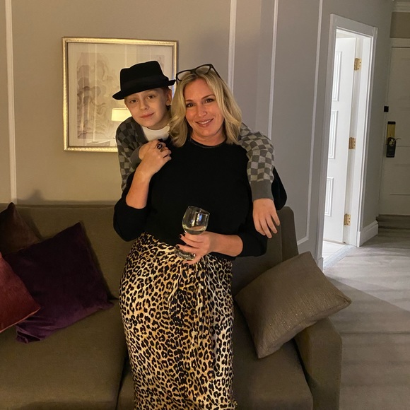 Meet your Posher, Sara - Picture 2 of 2